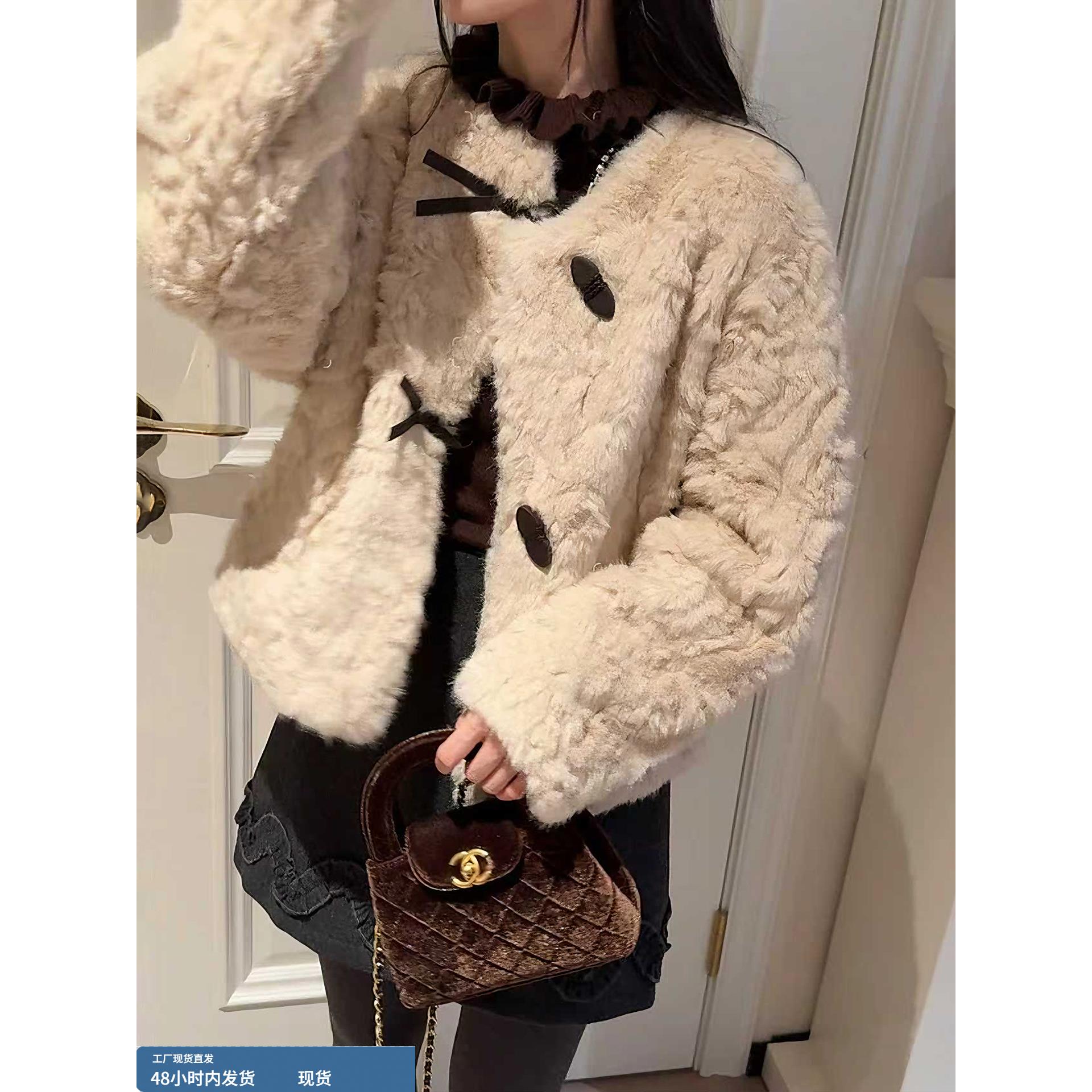 韩系牛角扣羊羔毛绒加厚保暖外套女秋冬2025新款今年流行爆款上衣