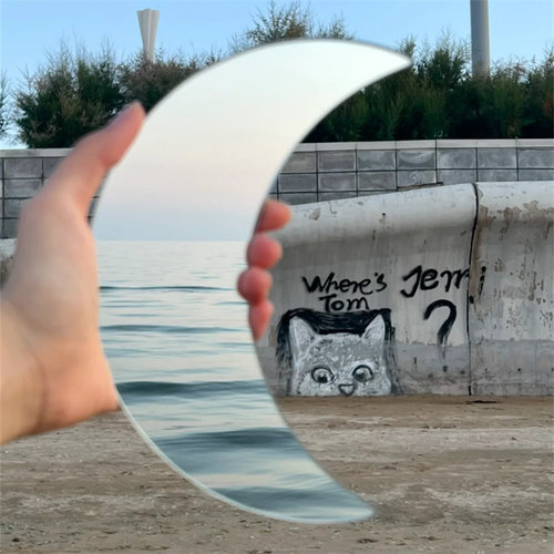 高清镜面自粘透亮月亮亚克力软镜子精致公主风氛围感ins墙面贴饰