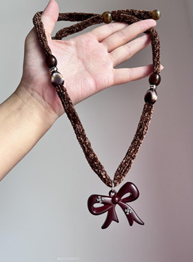 摩卡慕斯~棕色毛线爱心星球串珠项链女高级感秋冬百搭毛衣链配饰