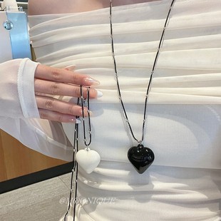 韩国东大门reina设计感个性大号爱心吊坠项链浮夸风长款毛衣链女
