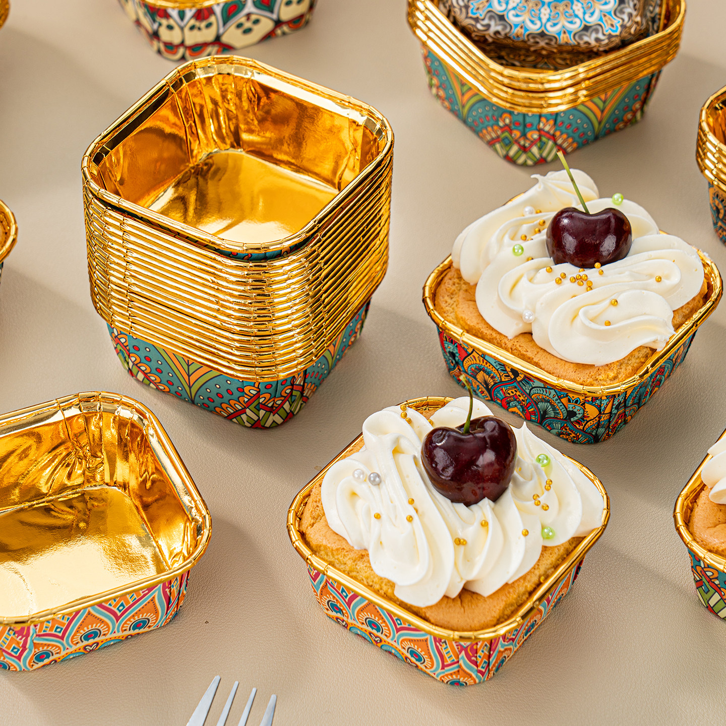 纸杯蛋糕包装盒一次性方形纸托盒烘焙面包枣糕模具杯子烤箱专用杯,厨房/烹饪用具,烘焙用纸,淘宝优惠券,粉丝福利购,淘宝优惠卷