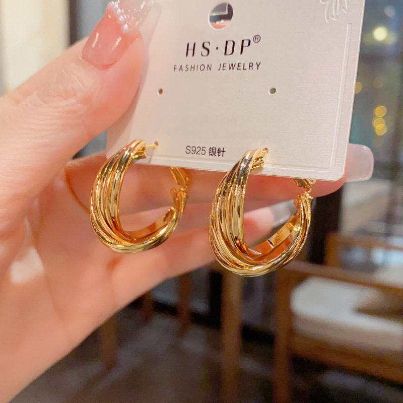 欧美秋冬个性夸张金属扭曲耳环