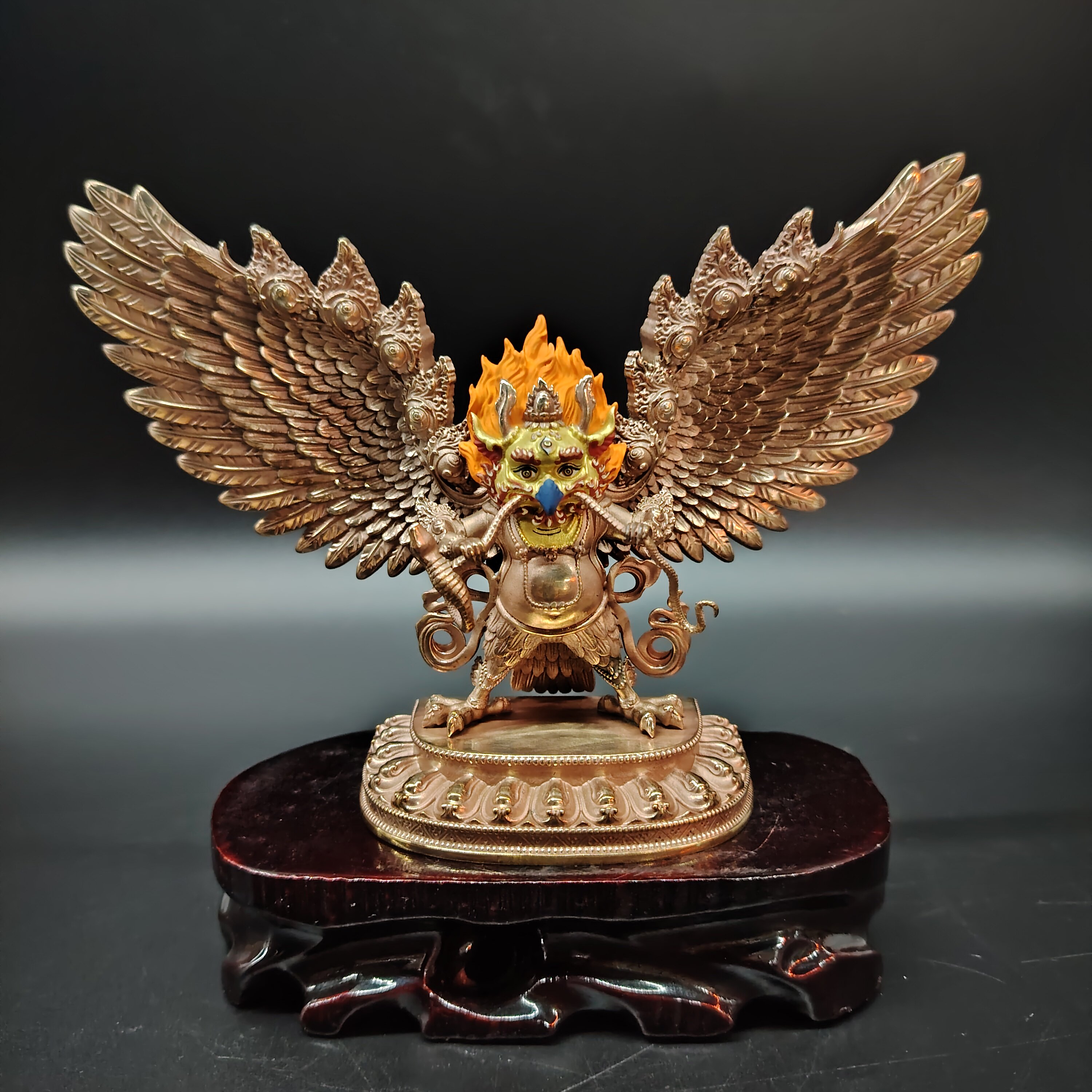 尼泊尔工艺手工纯紫铜画脸金翅大鹏鸟守护神摆件密宗护法神供奉
