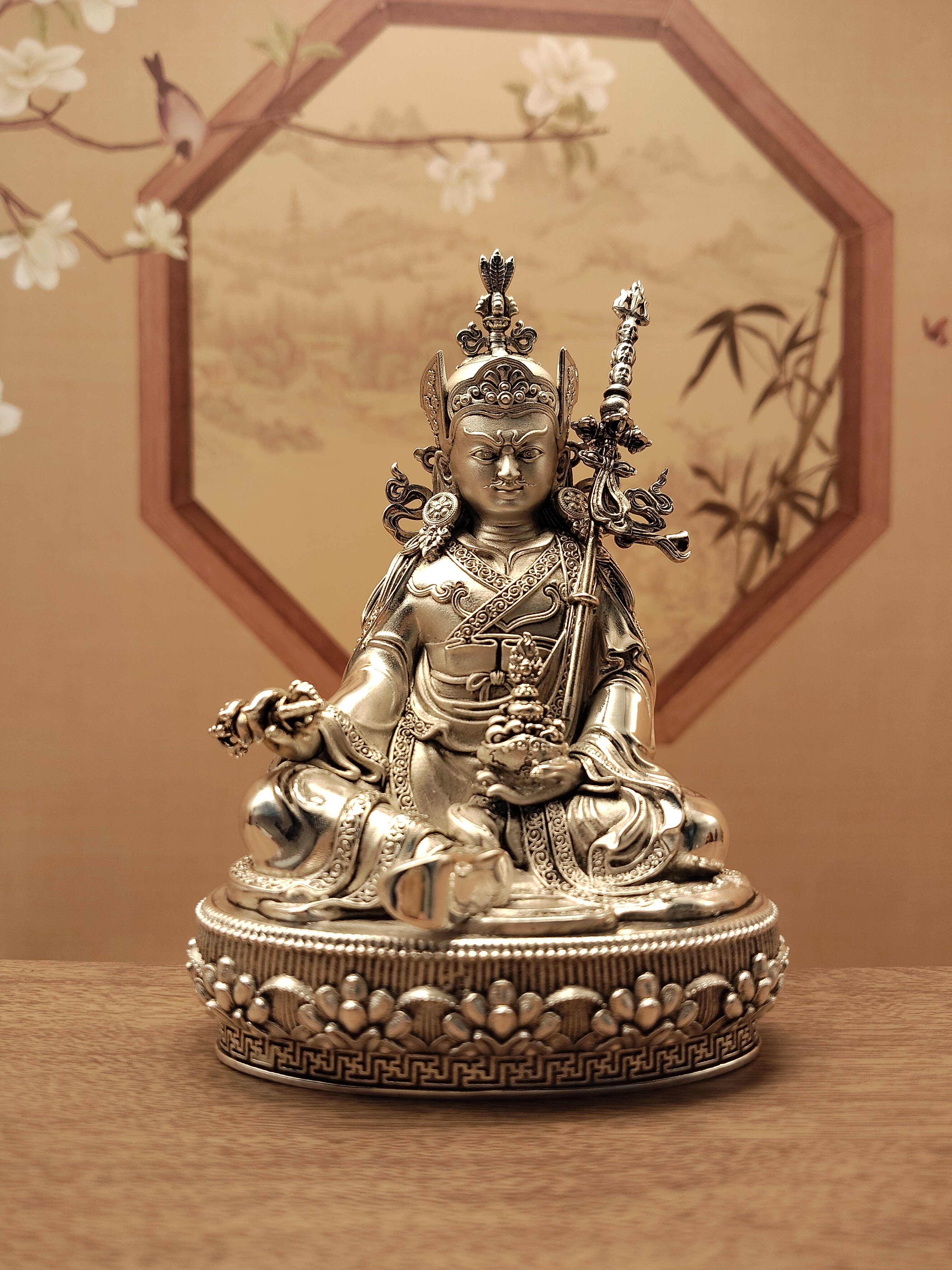 尼泊尔工艺白铜鎏银10公分莲花生大士佛像家居摆件佛堂寺庙供桌面