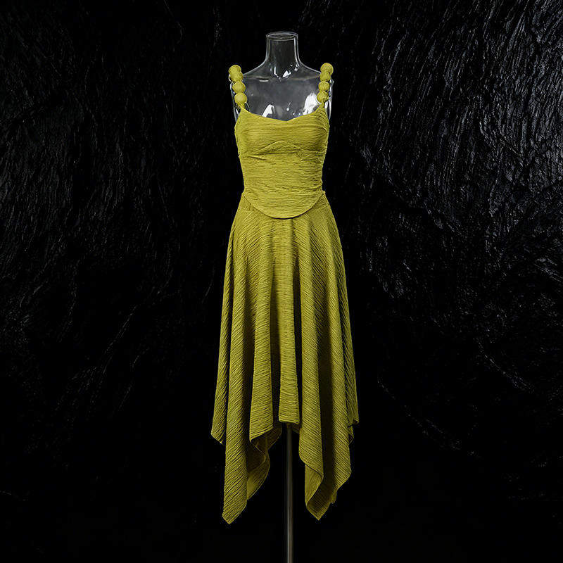 新款欧美性感风两件套 2025麻花吊带抹胸上衣+不规则下摆半身裙女,女装/女士精品,时尚套装,淘宝优惠券,粉丝福利购,淘宝优惠卷