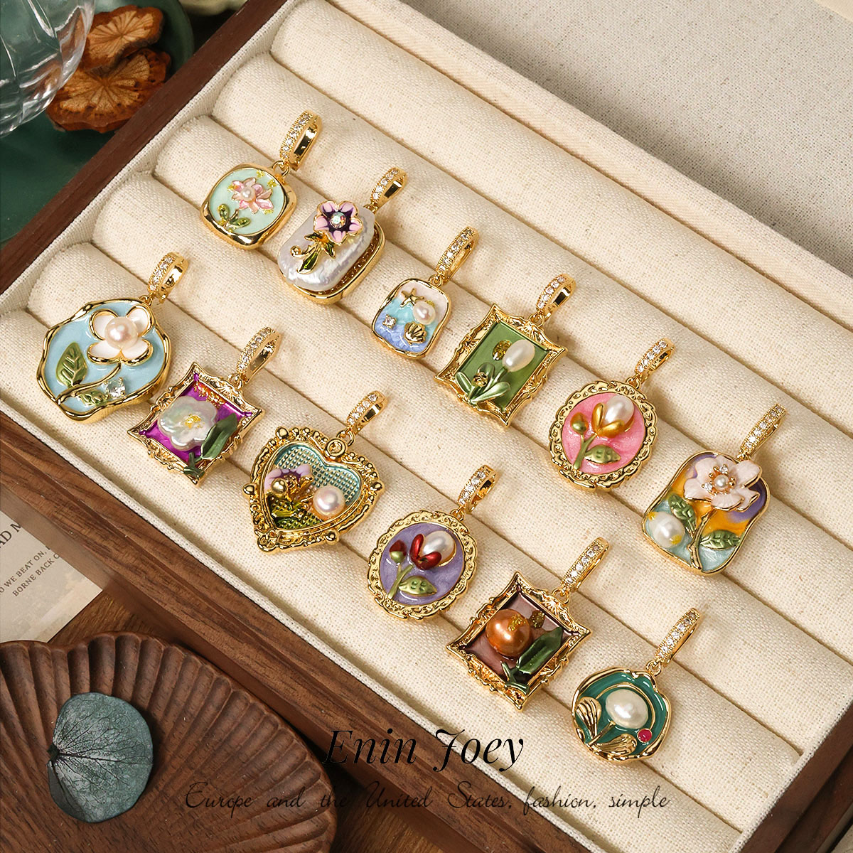 天然珍珠滴油镀金设计感复古吊坠