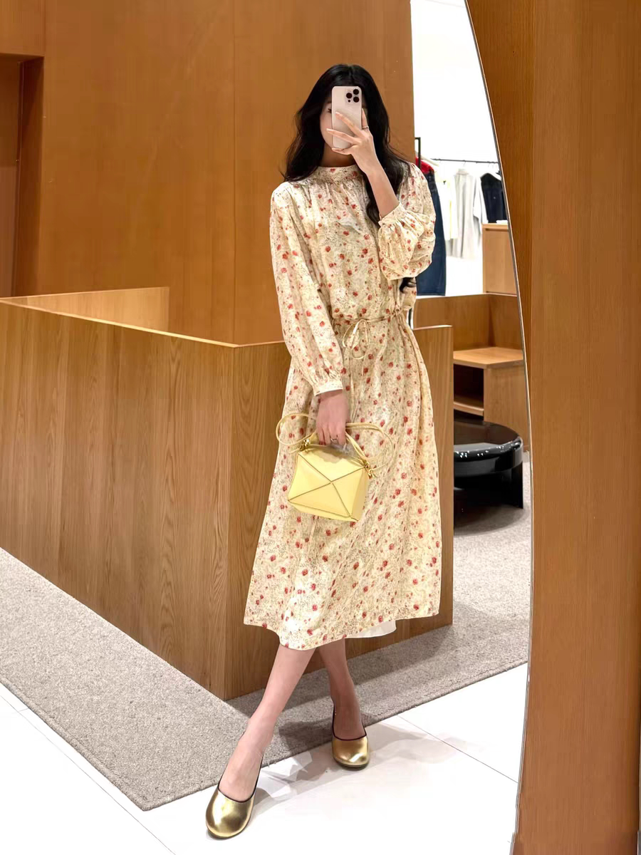 高品质Ed真丝复古小碎花连衣裙两件套长袖系腰带显瘦立领宽松版