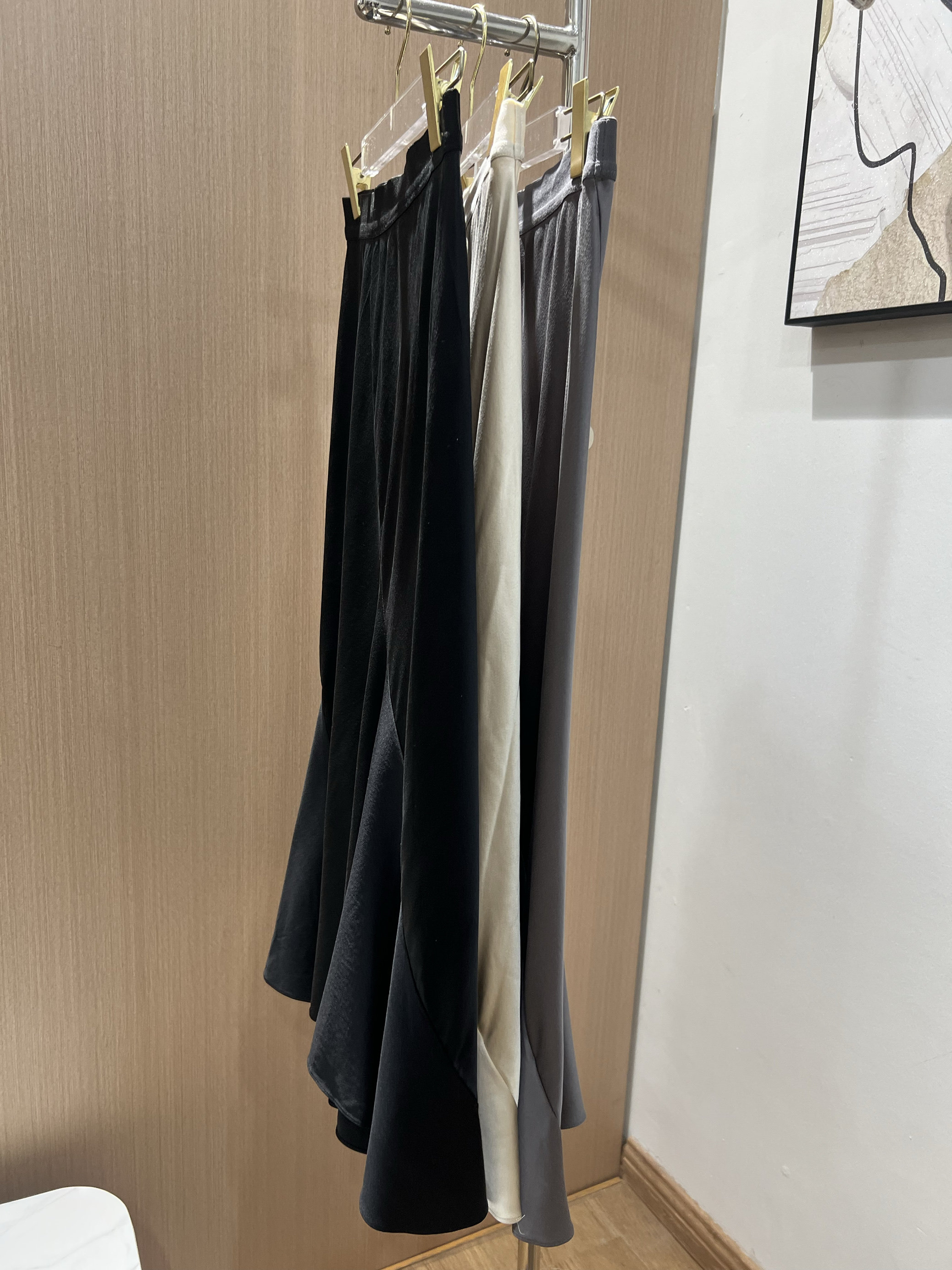 高品质重磅真丝30姆米砂洗工艺长款半裙简约大方松紧腰包臀显瘦