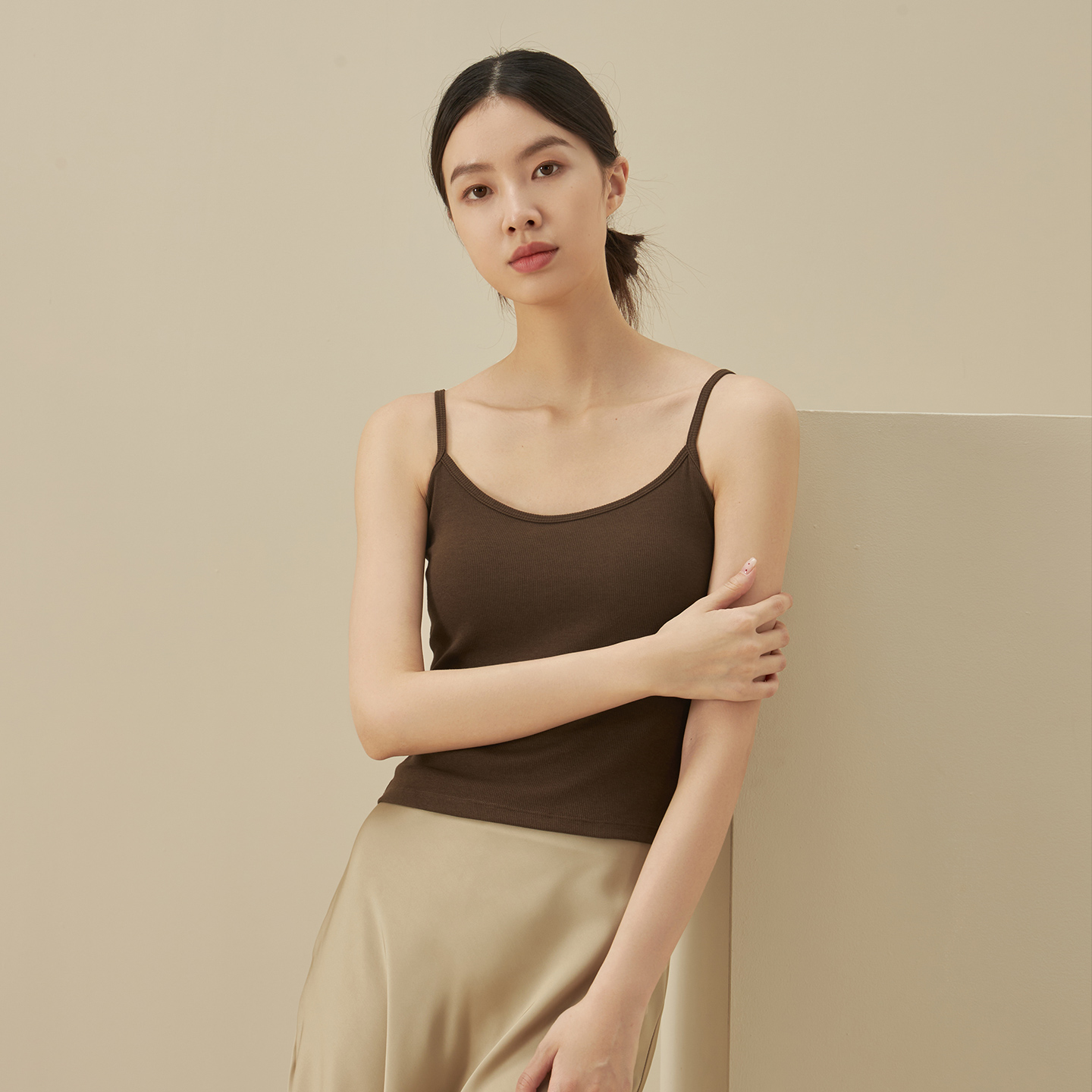 思篇女士带胸垫吊带背心