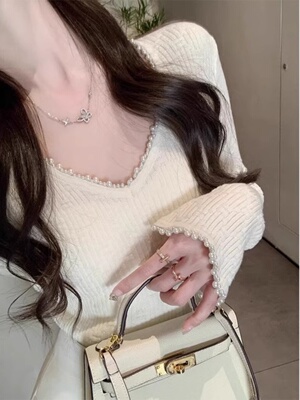 白色v领针织衫女2025春秋短款修身内搭毛衣纯欲风钉珠低领打底衫