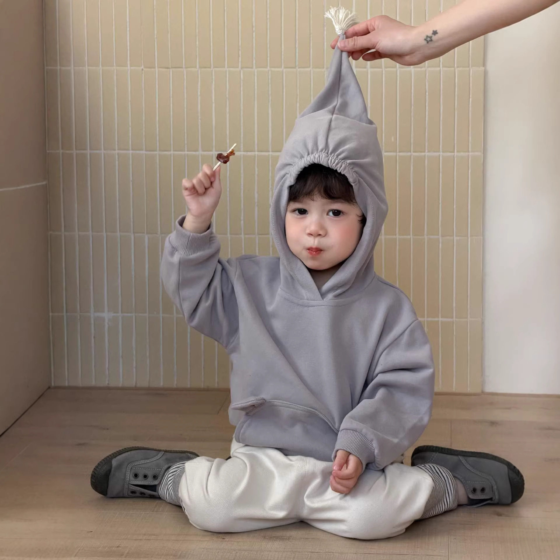 儿童春款连帽卫衣宝宝衣服2026新款韩版童装男童格子衬衫休闲套装