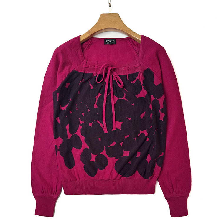 羊毛衫女士 100纯羊毛精纺插肩袖方领毛衣枚红色图案拼色时尚新款