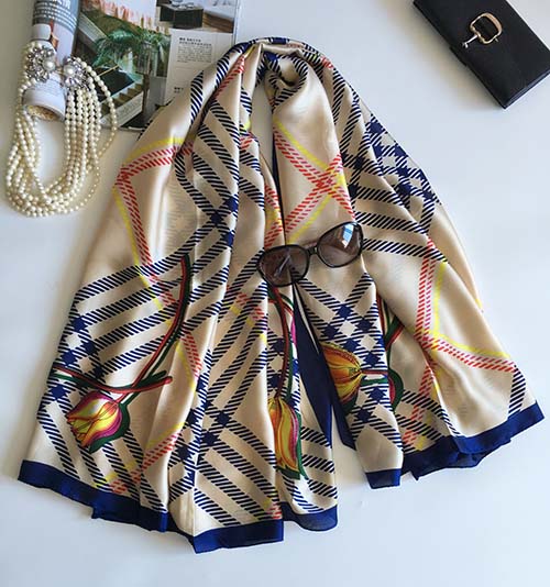 雪纱丝巾女士 格子款式大正方形围巾 披肩职业OL通勤知性新款时尚