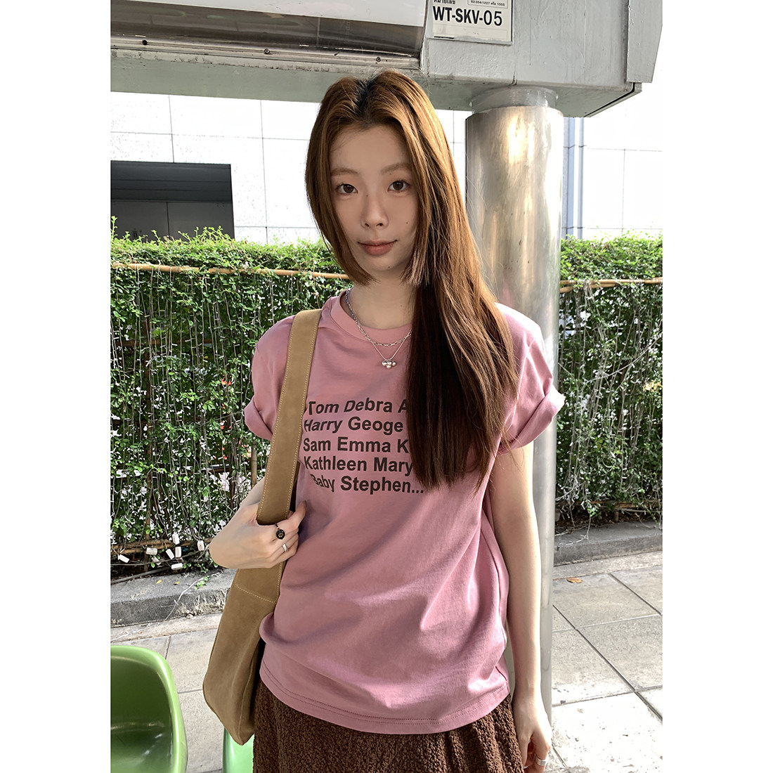 Hellooo Eat двухцветная футболка с принтом букв весна 2025 свободная универсальная винтажная с круглым вырезом короткий рукав