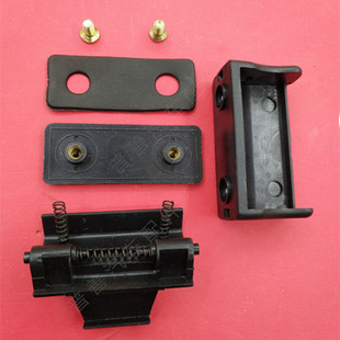 东风小康C37 C35玻璃扣 中窗扣 车窗卡扣 玻璃锁扣 后侧窗扣