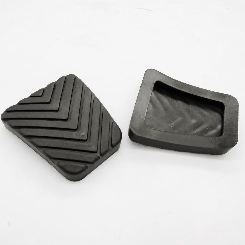 适起亚K2 K3 K5智跑狮跑福瑞迪秀尔锐欧赛拉图离合器踏板脚垫胶套