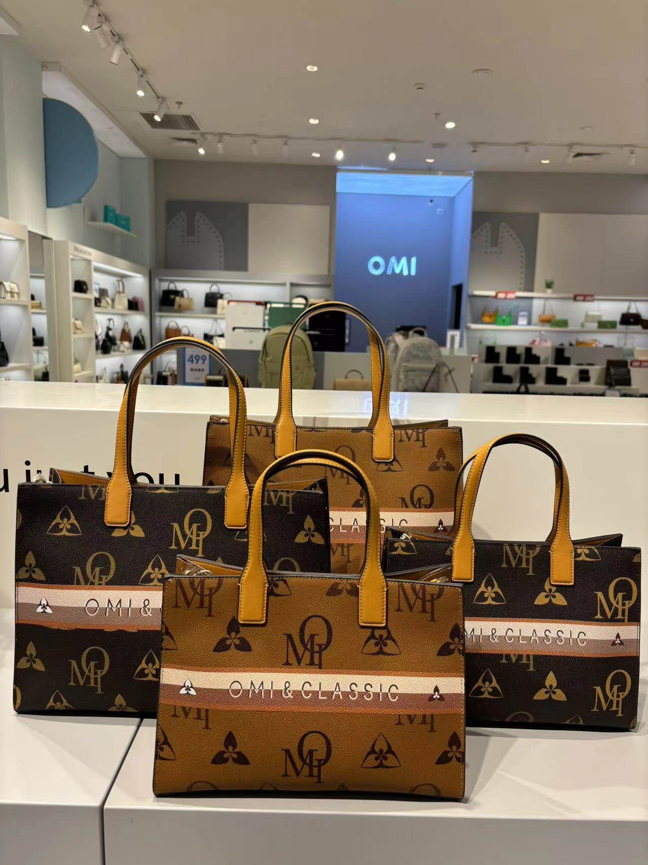 OMI欧米门店新款印花系列PVC大容量时尚百搭手提女包