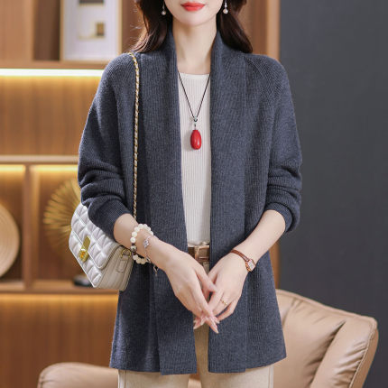 围巾领中长款针织外套高级感2025春秋女士超好看妈妈毛衣外搭开衫