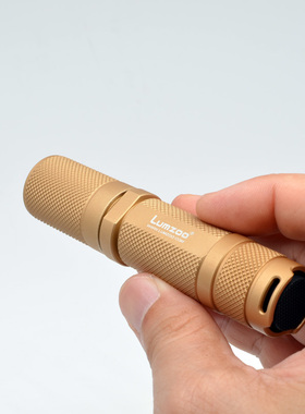 强光手电筒户外手电AA手电筒狼族手电LED手电筒VAN32微瑕疵版抢购