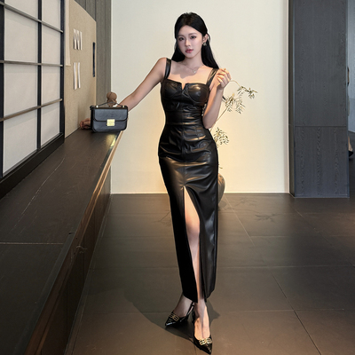 高级感御姐风黑色吊带皮裙连衣裙