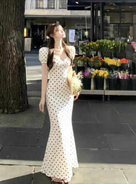 INSTUNNING 法式复古白色波点连衣裙女性感v领收腰包臀裙气质长裙