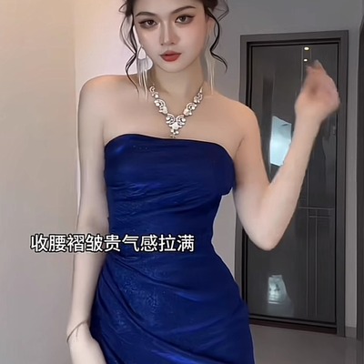 蓝色闪闪抹胸礼服裙女