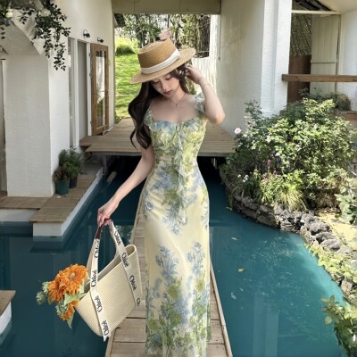 云南大理度假碎花显腰连衣裙