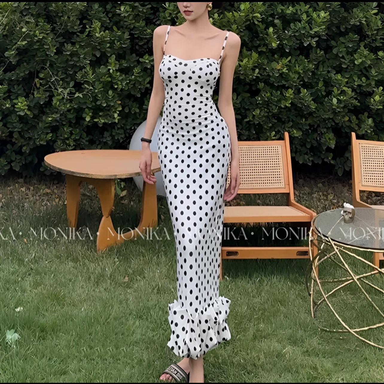 赫本风复古波点连衣裙