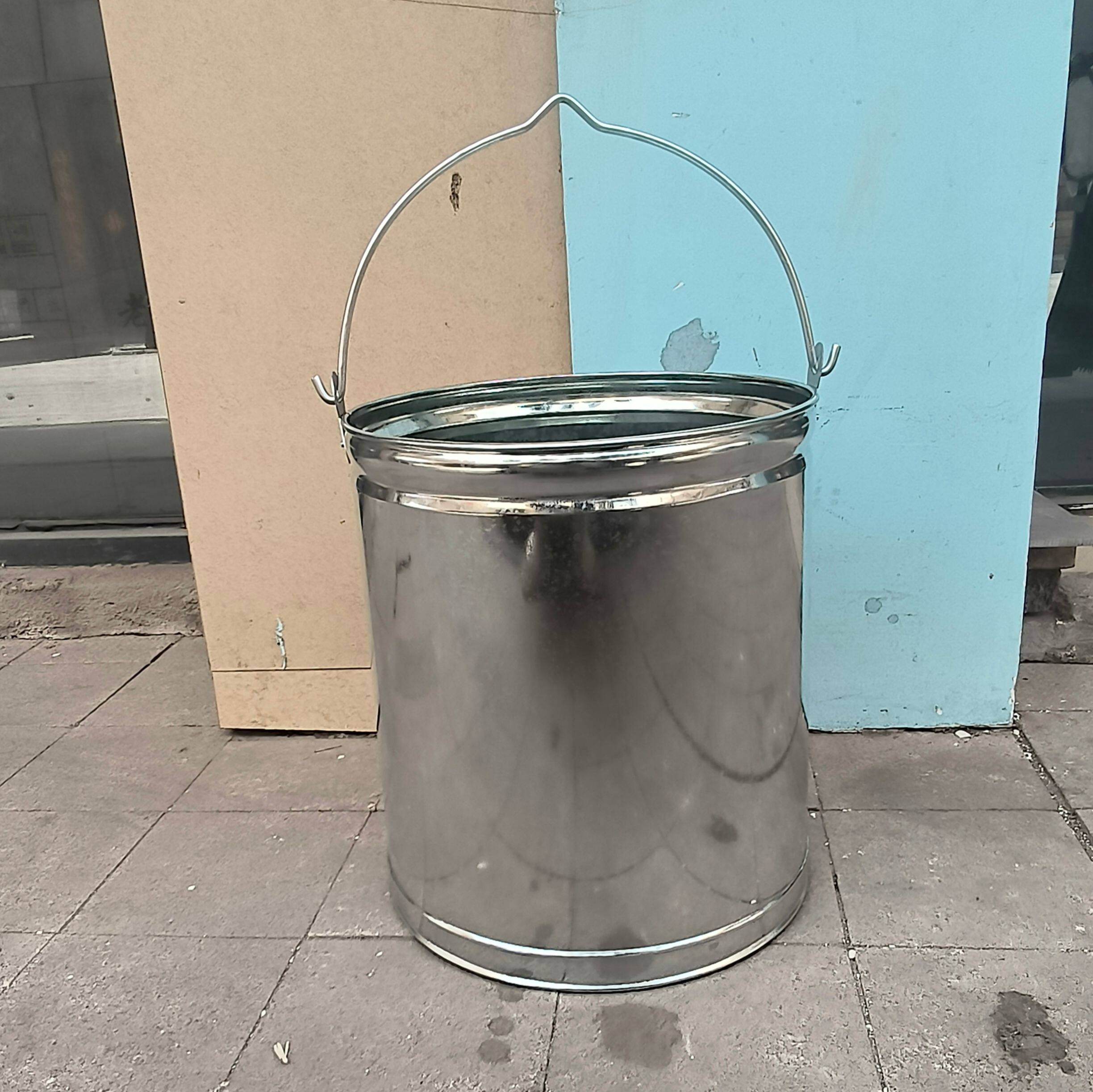 加厚圆形水桶老式铁皮家用铁桶储水桶手提水桶油桶打水桶大容量