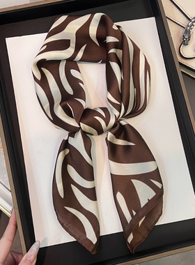 新款欧美斑马纹条纹仿真丝丝巾方巾女围巾百搭轻奢防晒披肩头巾