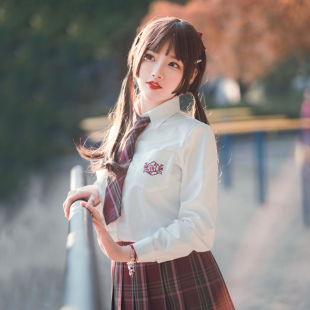 彩虹研究所原创JK制服红刺绣奶白色长袖 日系正统角襟方领 打底衬衫