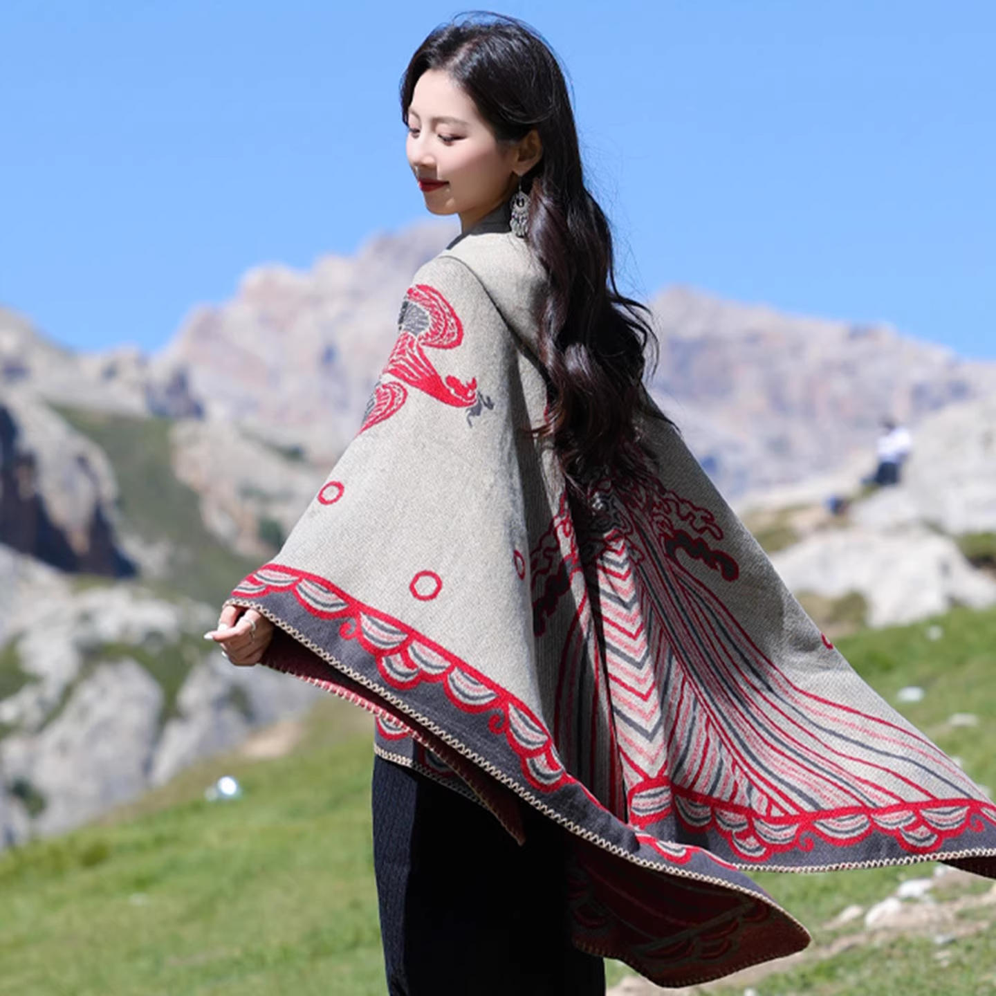 灵允披肩出游休闲女秋冬网红同款