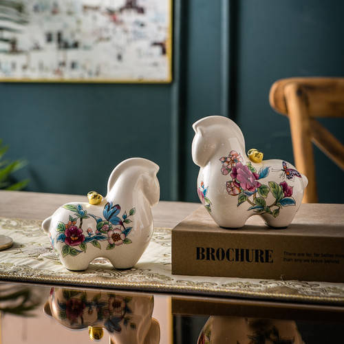 马上有钱青花陶瓷桌面客厅摆件新中式创意电视柜办公装饰乔迁礼品