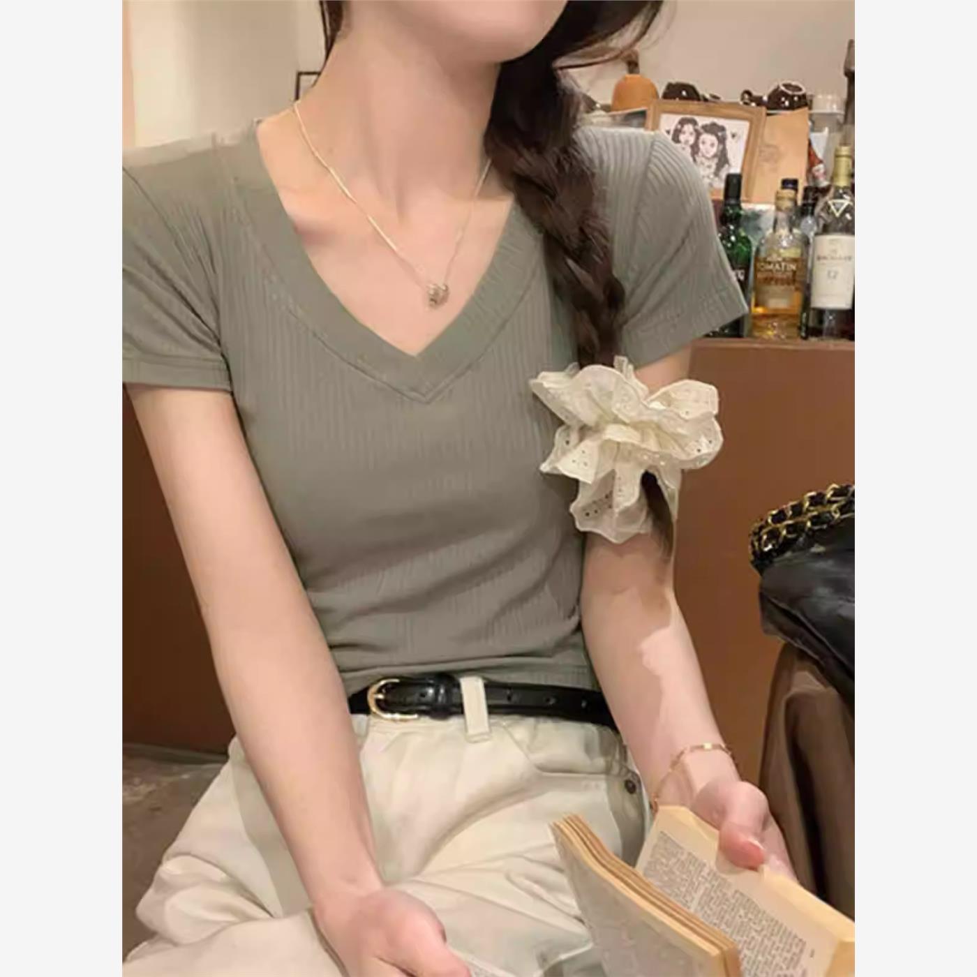夏季新款修身短款正肩短袖白色t恤内搭别致打底衫甜辣小上衣女装