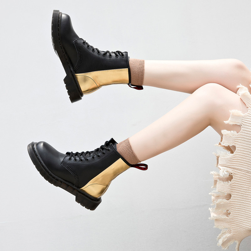 网红黑色马丁靴女夏季透气英伦风中筒杨幂同款高帮八孔软皮春秋款在类目 女鞋, 靴子中 - 来自Buy2taobao.com提供专业的淘宝代购服务