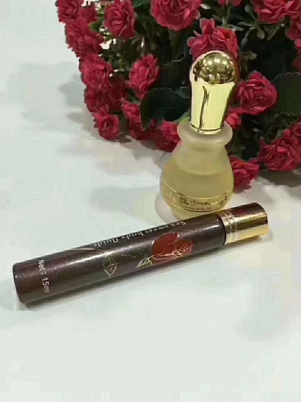正品潆姿香体液 女人香 淡香持睫毛膏