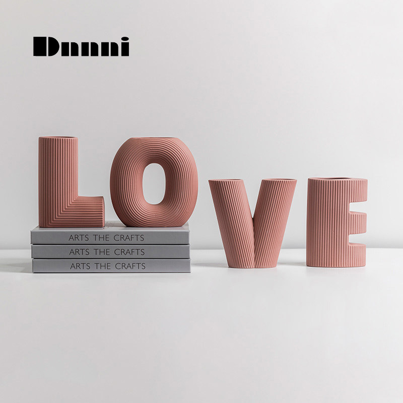 Dnnni摆件花器LOVE造型创意家居样板房酒店民宿儿童房婚房装饰品