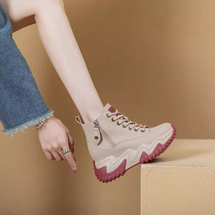 内增高女鞋2025今年流行搭裙子的鞋子网面透气厚底休闲运动小短靴