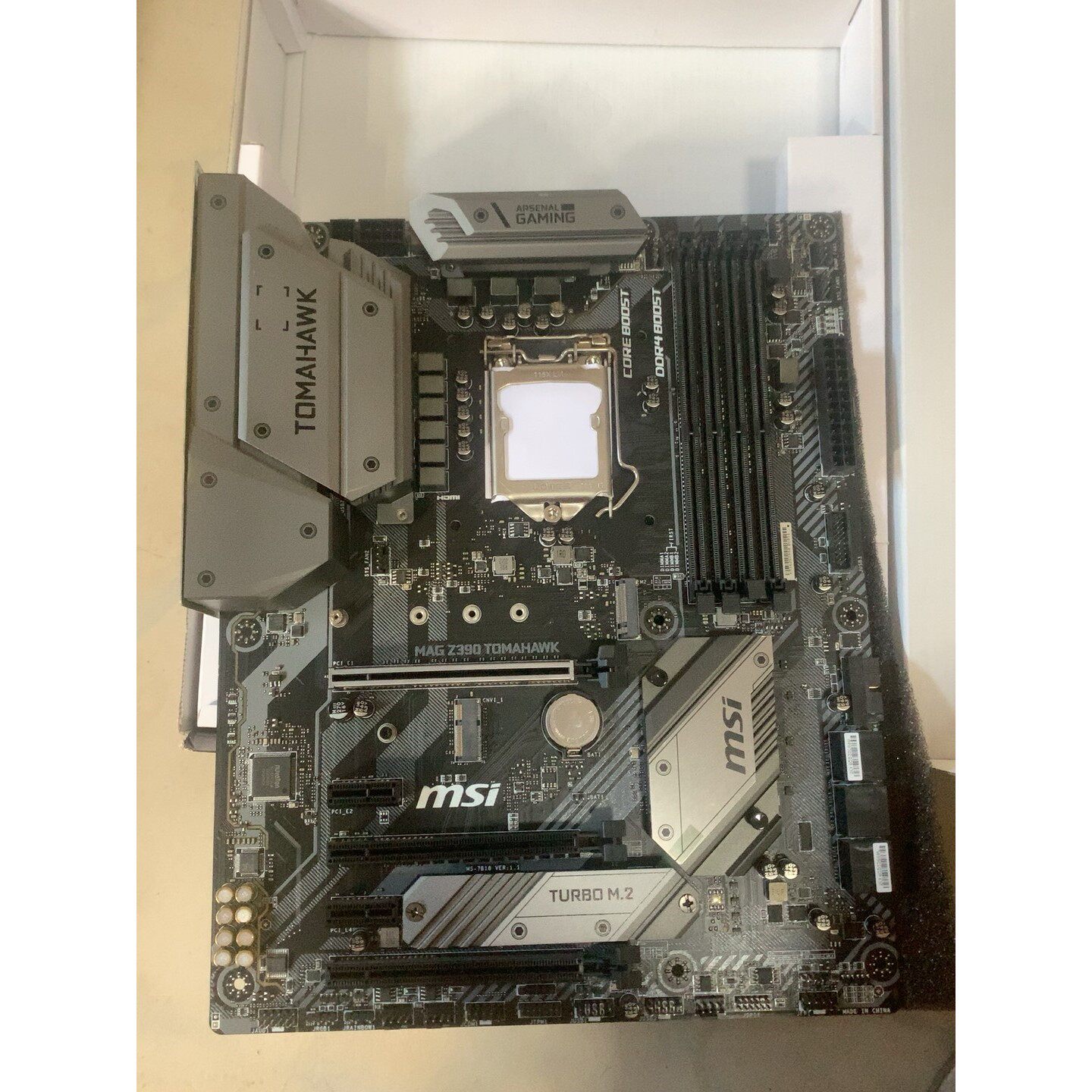 出一张微星mag z390 tomahawk z390主板