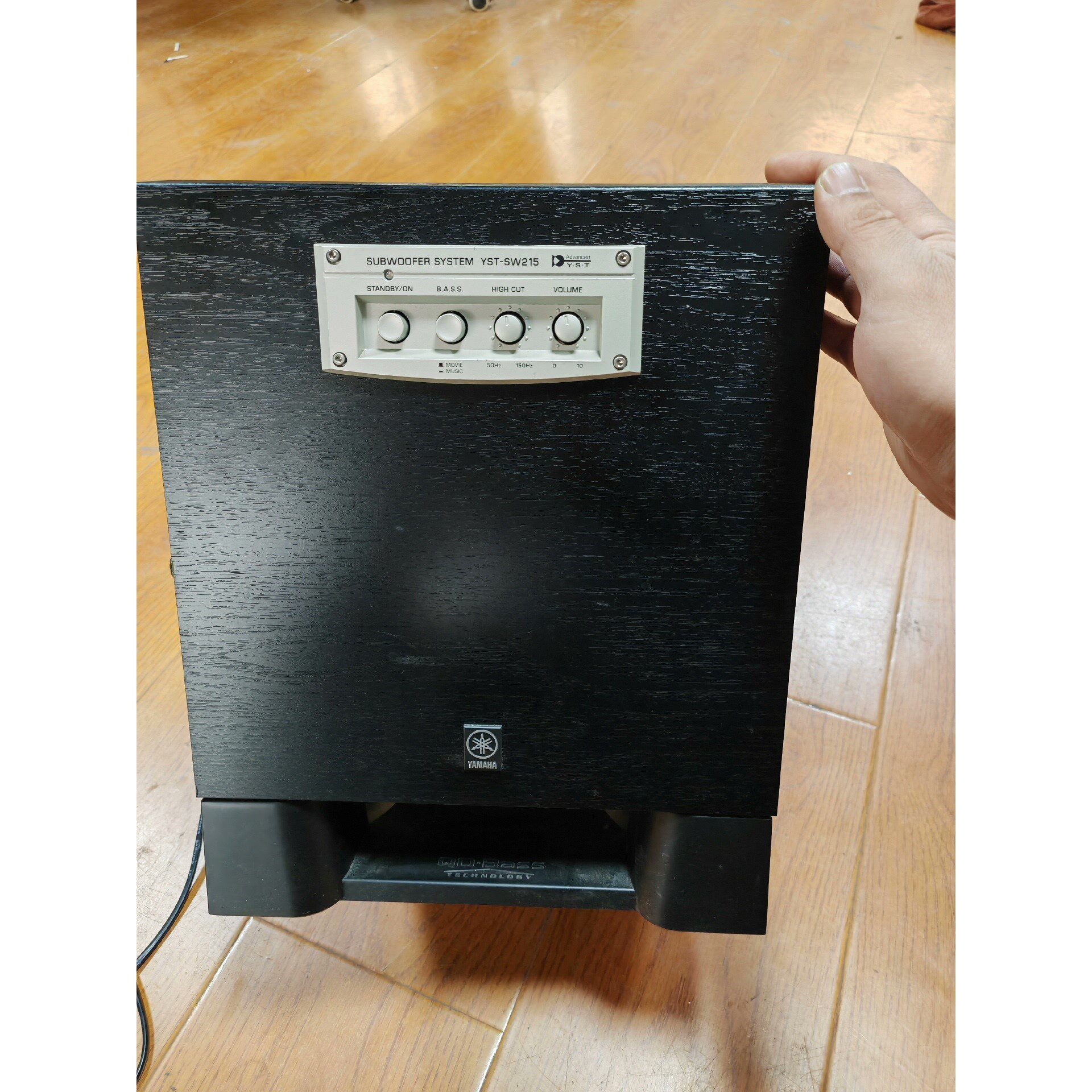 (议价)雅马哈低音炮yst- sw215,8寸的进口货!马来西亚生产