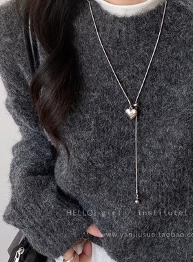 极简银色爱心吊坠项链女秋冬轻奢高级感钛钢抽拉式长款毛衣链配饰