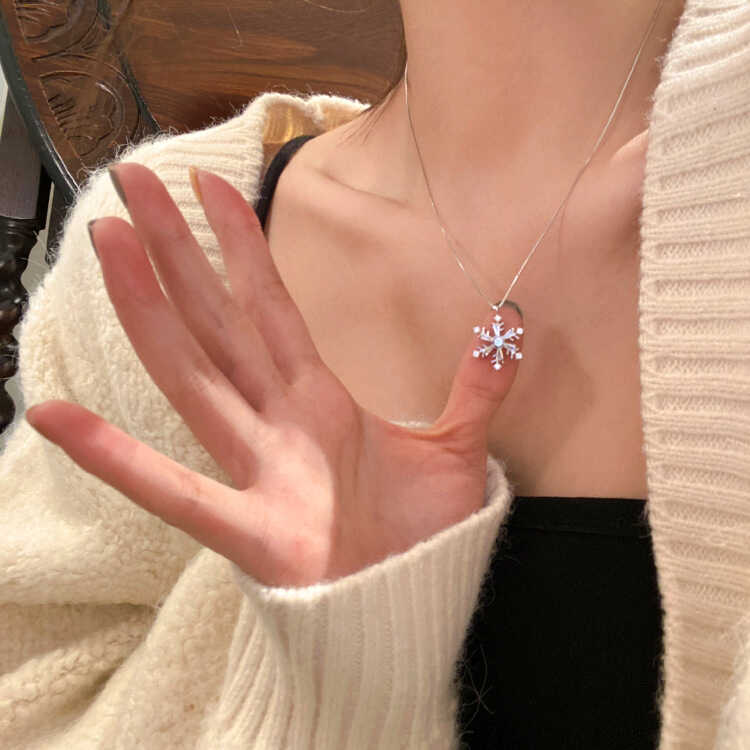 旋转小众雪花轻奢高级感锁骨链