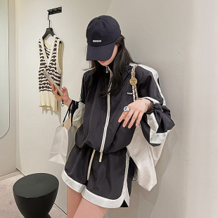 休闲运动套装女2025年新款俏皮活泼减龄拼色防晒衣外套短裤两件套