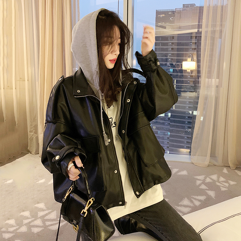 假两件皮衣外套女2025秋季新款黑色宽松休闲连帽短款机车pu皮夹克