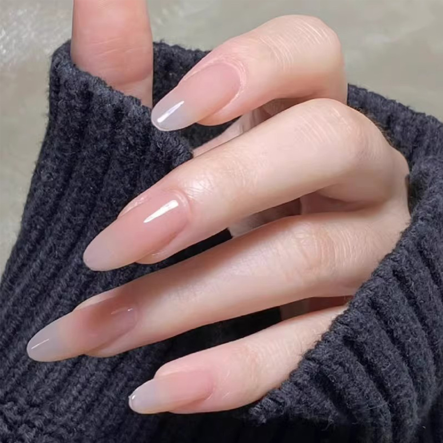 裸色美甲穿戴甲手工日常显白温柔拍婚纱照中长款杏仁甲可拆卸甲片