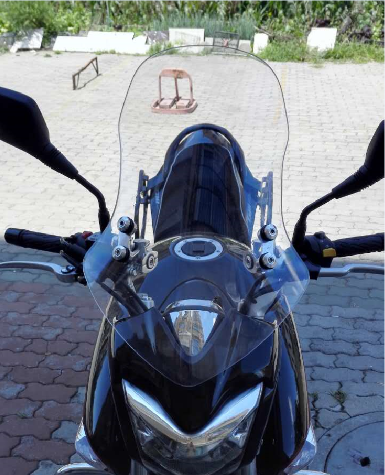 包邮摩托车挡风玻璃幻影战神黄龙600春风650gw250改装pc风挡导流