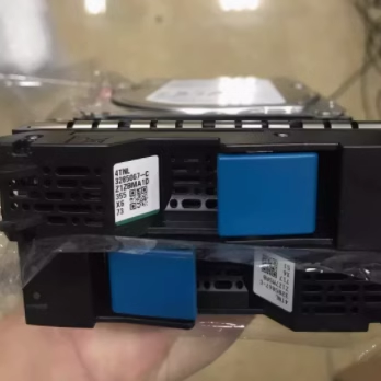 3285067-C/R HDS HUS 100 110 130 150 4T 7.2K SAS 4TB 4TNL硬盘