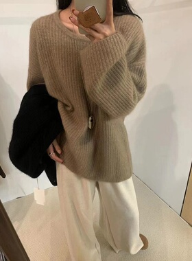 元派bluepops2025冬季新款浣熊绒圆领宽松毛衣慵懒风针织衫A4410