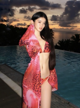 WHIMSY·粉红豹花朵印花性感度假风温泉比基尼浴袍罩衫三件套