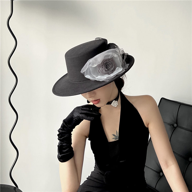 法式复古优雅仿羊毛呢做旧火烧玫瑰花朵平顶帽子女原创暗黑风礼帽